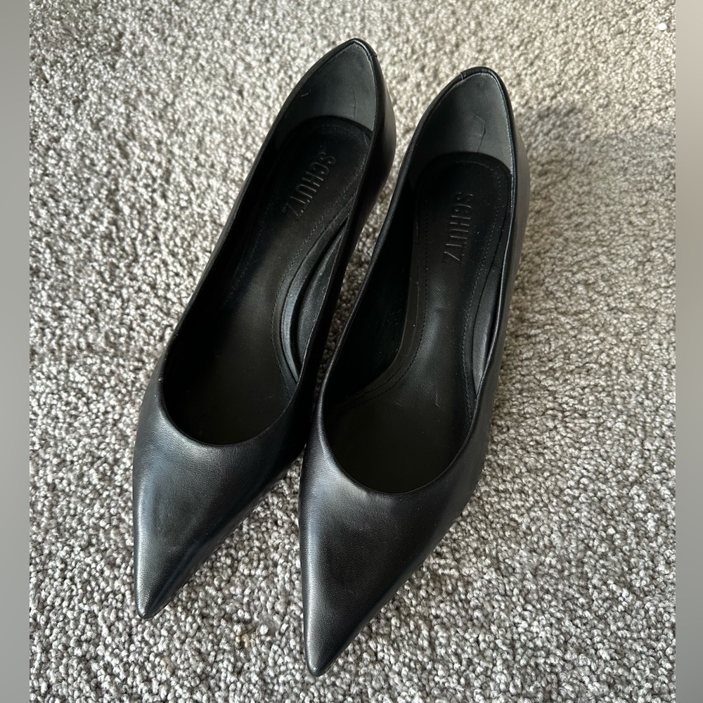 SCHUTZ Lou Mid Curve Black Kitten Heel Point Toe Pump Sz 6.5 Workwear Streetwear